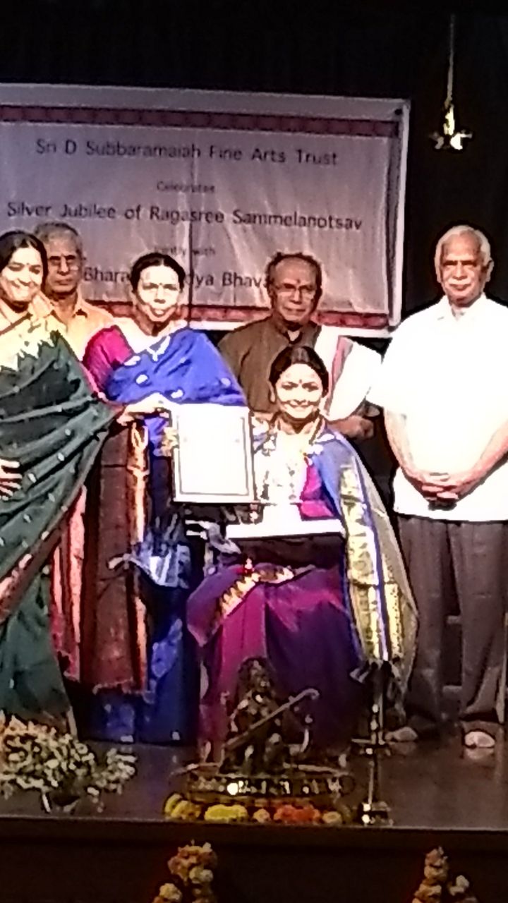 guru-padmaja-suresh-premiata-a-bangalore